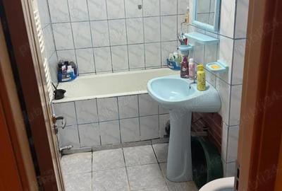 Apartament cu 2 camere semidecomandat în Micro III - 8