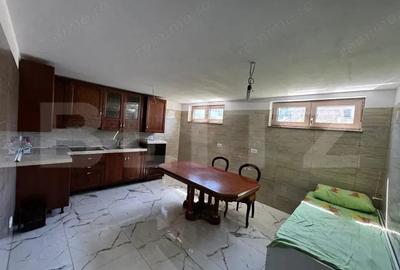 Casă cu 4 camere cu Teren 861 Mp în Micești