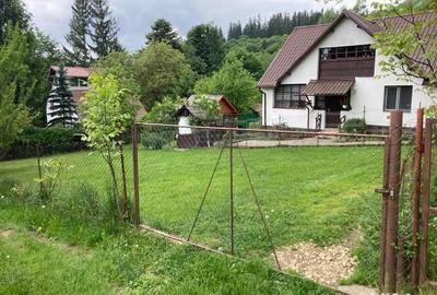 Teren de 450 mp, în Bran