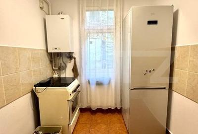 Apartament de vanzare, cu 2 camere, 40 mp utili, zona Carpati 1 - 3