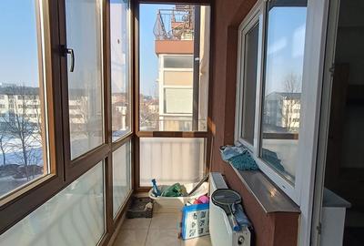 Apartament cu 2 camere decomandat în Militari