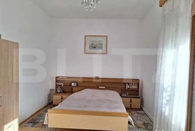 Casă cu 5 camere cu Canalizare în Central - 4