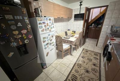 Apartament cu 3 camere decomandat, mobilat în Berceni - 16