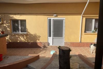 Casă cu 4 camere în E3 - 5