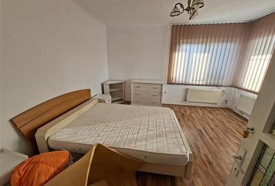 Casă individuală cu 5 camere cu Canalizare în Iris - 3