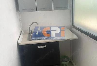 Spațiu comercial, de 82 mp, în Central - 3