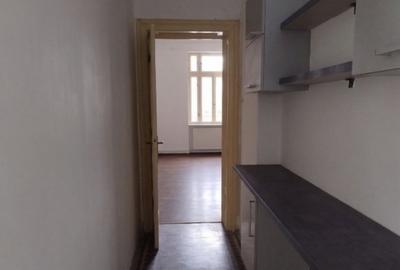 Apartament cu 3 camere semidecomandat în Moșilor - 9