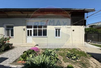 Casa de vanzare in Bacau - Cartier Bistrita Lac, benzinaria Socar - 1