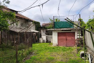 Casă cu 8 camere cu Teren 415 Mp în Drăgășani