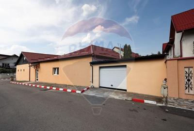 Casa si Spatiu comercial, centru in Sacele! - 4