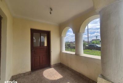Casă cu 6 camere cu Teren 1000 Mp în Central - 11