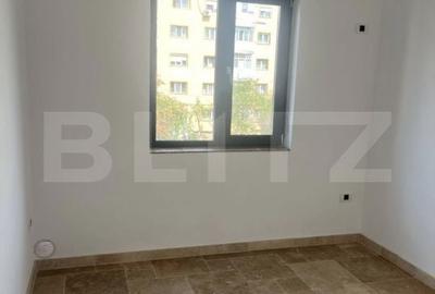 Garsonieră în 9 Mai - 2