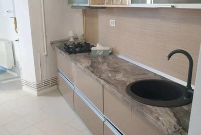 Inchiriez apartament in Aradul Nou 2 camere lux Inchiriez apartament in Aradul Nou 2 camere lux - 2