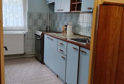 Apartament doua camere, eventual trei, mobilat utilat complet, etaj 1, Narcisa - 2