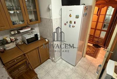Apartament cu 3 camere semidecomandat în Calea București - 7