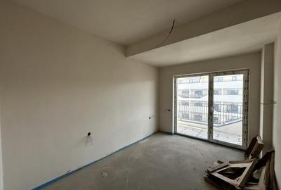 Apartament cu 3 camere semidecomandat în Florești - 3