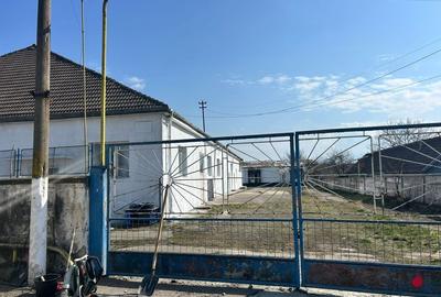 Casă cu 4 camere în Exterior Vest - 2