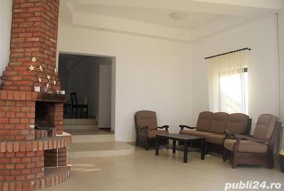 Casă cu 6 camere cu Teren 1973 Mp în Isverna - 9