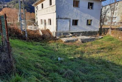 Spațiu comercial, în Central - 3