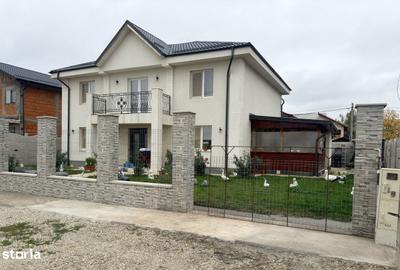Casă cu 5 camere cu Canalizare în Central - 18
