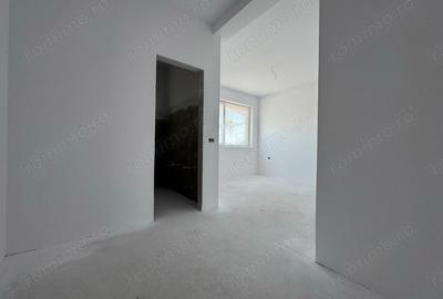 Casă cu 5 camere cu Teren 354 Mp în Moșnița Veche