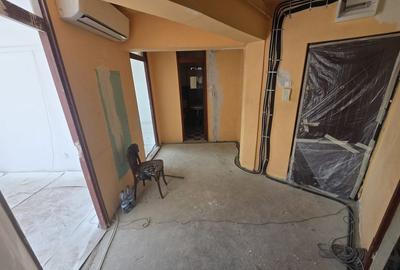 Langa Sud Plaza. Decomandat. Centrala proprie. 2 Balcoane, Debara. - 13