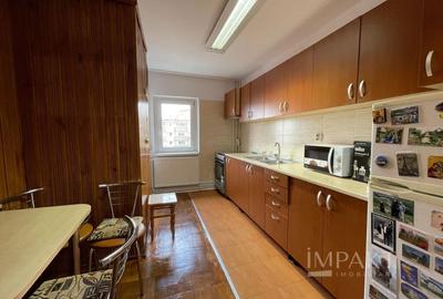 Apartament cu 4 camere decomandat, mobilat în Plopilor - 1