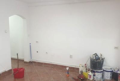 Spațiu comercial, de 55 mp, în Central - 4