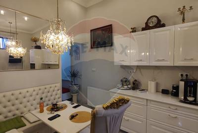 Apartament spatios la curte 2 dormitoare Salonta str. Republicii - 15