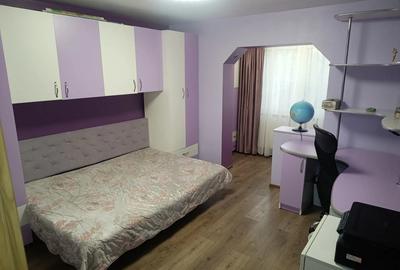 PROPRIETAR, vand apartament 4 camere, 2 bai, decomandat, etaj 1, in zona Lipovei. - 2