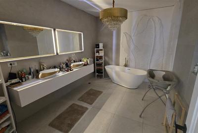 Casă individuală cu 6 camere cu Canalizare în Tunari - 13