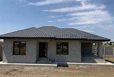 Casă cu 3 camere cu Canalizare în Joița