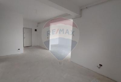 Apartament cu 3 camere ETAJ 2 - 2
