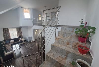 Casă cu 4 camere cu Teren 820 Mp în Voinești - 3