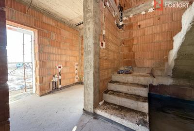 Duplex cu 3 camere cu Teren 247 Mp în Săcălaz