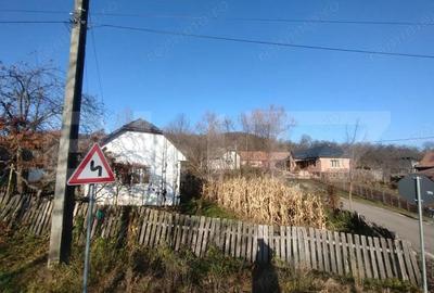 Casa 2 camere 70mp,+teren intravilan 1646 mp,zona Comunei Sintereag - 1