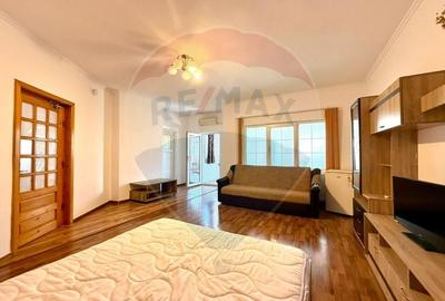 Casă cu 12 camere cu Teren 300 Mp în Central - 15