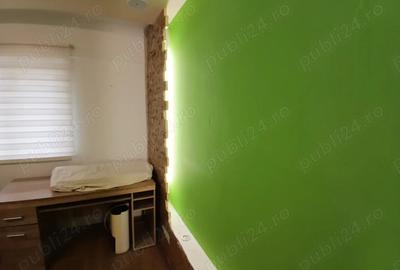 Inchiriez apartament 3 camere, etaj 3, zona Miramar - 1