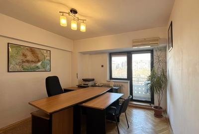 Apartament cu 3 camere decomandat, mobilat în P-ța Unirii - 12