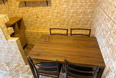 Apartament cu 3 camere decomandat, mobilat în Lunei - 5