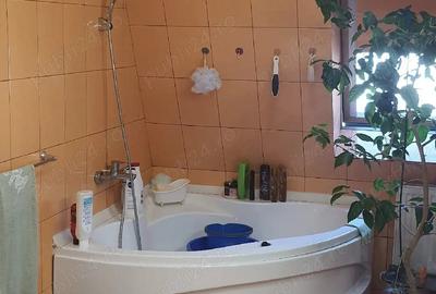 Apartament cu 3 camere decomandat în Florești - 5