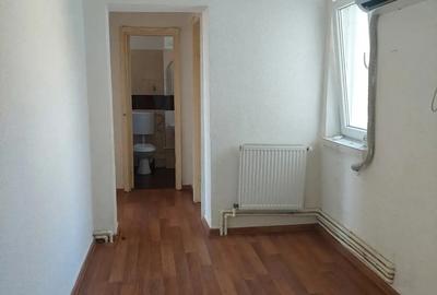 Vand apartament 3 camere - 1