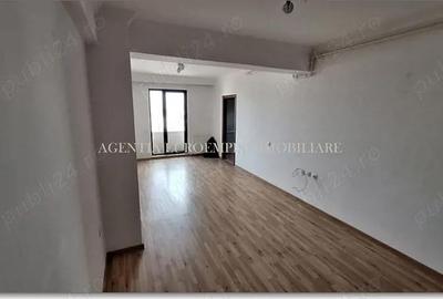 Apartament cu 3 camere decomandat în Km 5 - 4