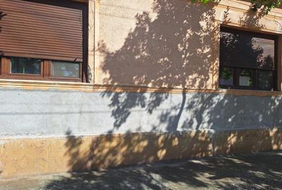 Casă cu 3 camere în Central