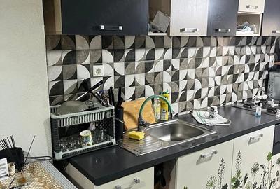 Apartament cu 2 camere decomandat în Petros