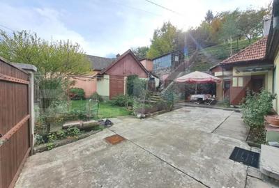 Casă cu 4 camere cu Canalizare în Central - 6