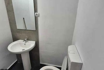 Apartament cu 4 camere în Central - 1