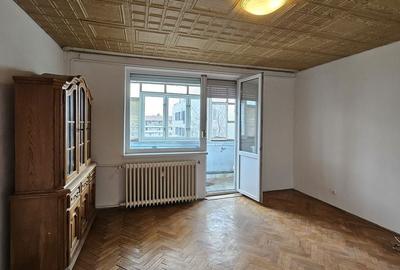 Apartament cu 3 camere decomandat în Cantemir - 2