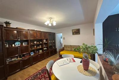 Apartament cu 3 camere semidecomandat, mobilat în Podul de Piatră - 5
