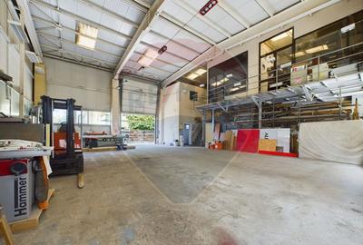 Spa?iu industrial si birouri, zona Aparatorii Patriei - 2